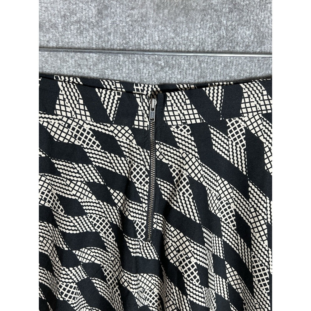 Lydia &‎ Ben Mini Skirt Womens Size Medium Black Beige Geometric Lined Flared - Picture 7 of 9